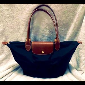 Longchamp Le Pilage Full Sized Tote in classic colors.